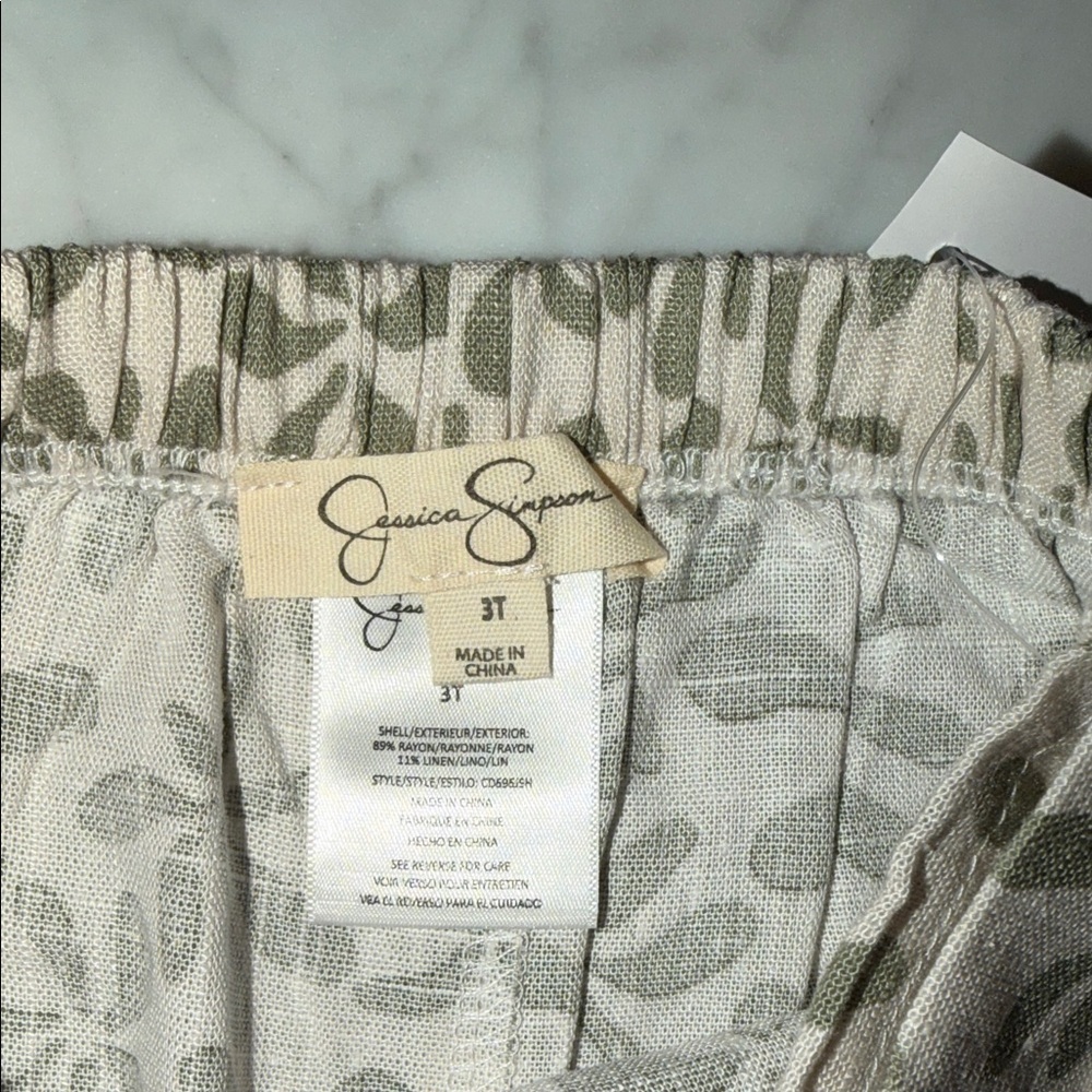 NWT Jessica Simpson Olive and Cream Floral Short Outfit 3Y - Picture 3 of 7